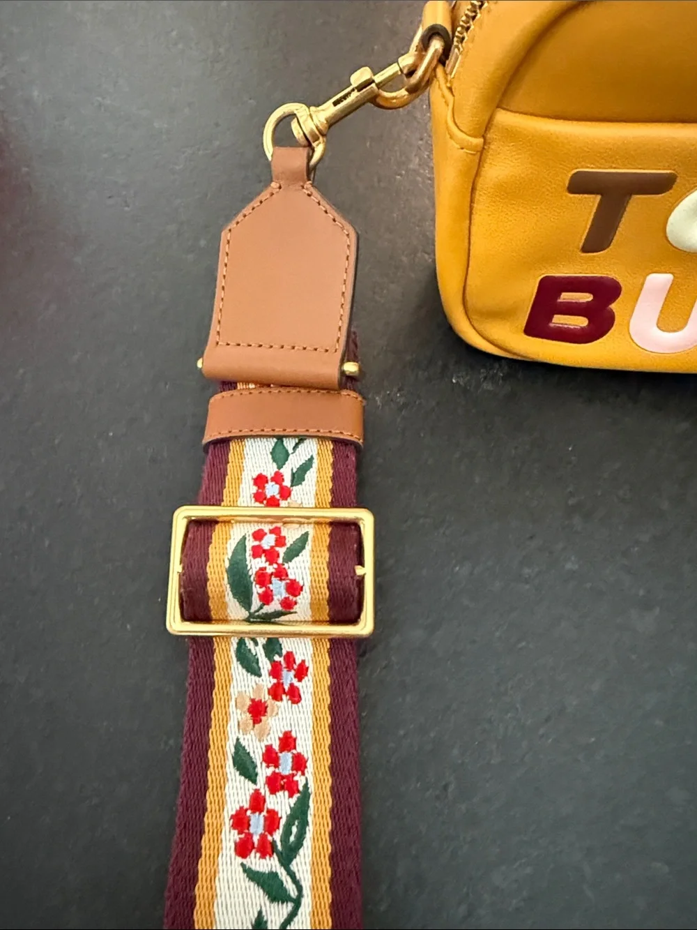 Tory Burch compact tory